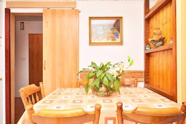 Omis Center Vila 外观 照片