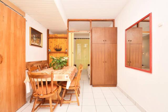 Omis Center Vila 外观 照片